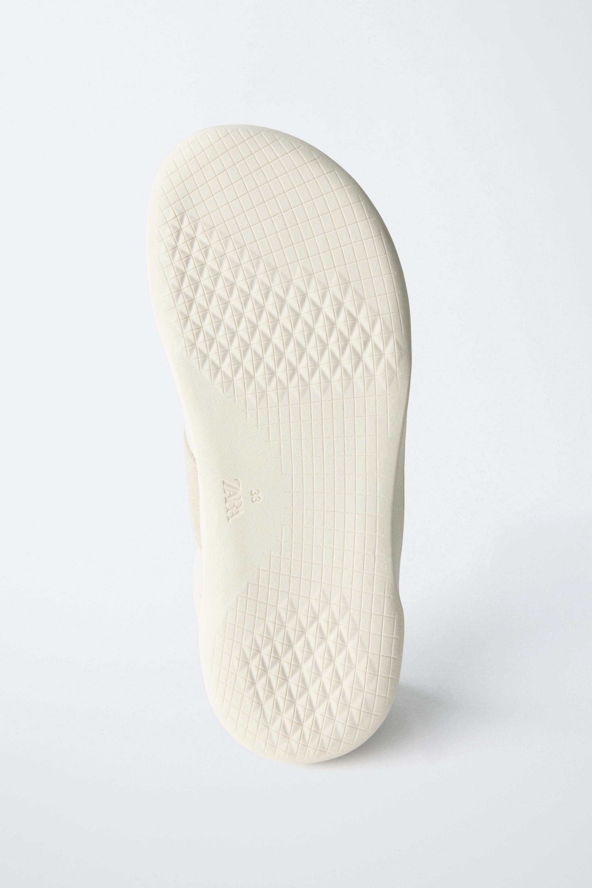 BASKET BAREFOOT EN CUIR